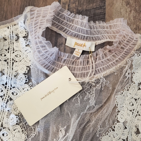 Sheer lace top by peach - Picture 4 of 4